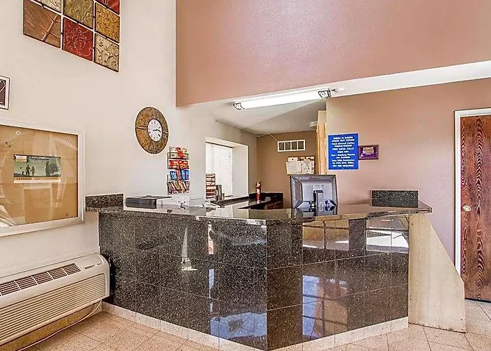 Hotel Rodeway / Near Asu Tempe