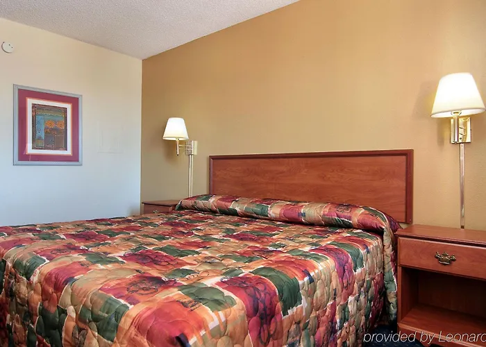 Hotel Rodeway / Near Asu Tempe