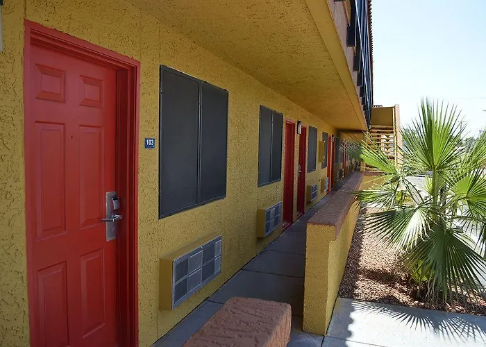 Hotel Rodeway / Near Asu Tempe