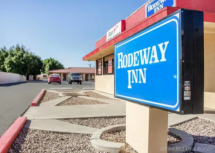 Hotel Rodeway / Near Asu 2*