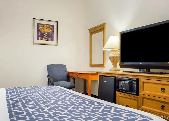 Hotel Rodeway / Near Asu Tempe